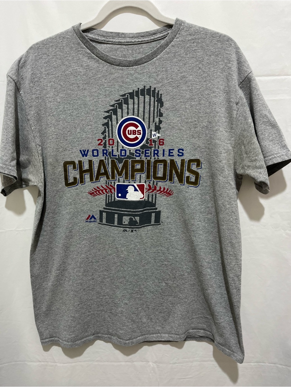 Chicago Cubs 2016 World Series Champions Grey Tee Large